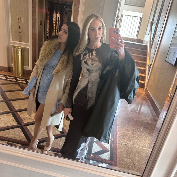 Alice + Olivia Maxi Dress - Picture 2 of 3